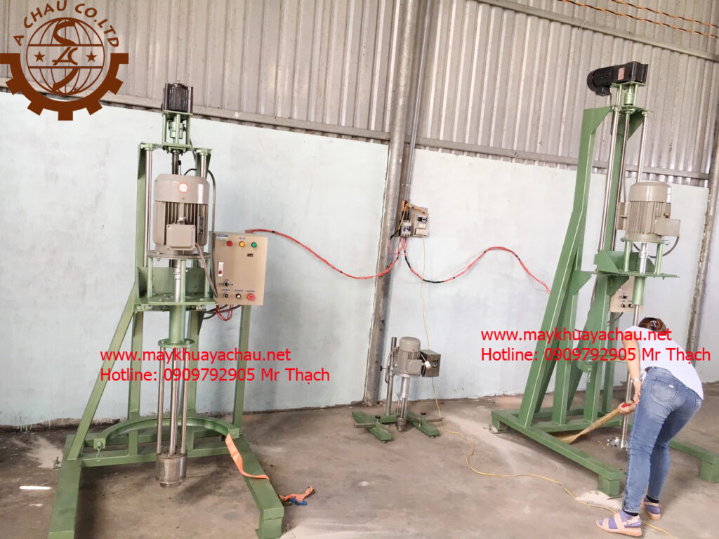 máy khuấy sơn nâng hạ bằng điện